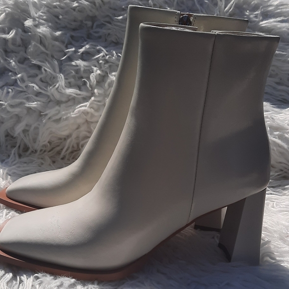 🆕️ LLS White Ankle Heeled Boots - Picture 8 of 15